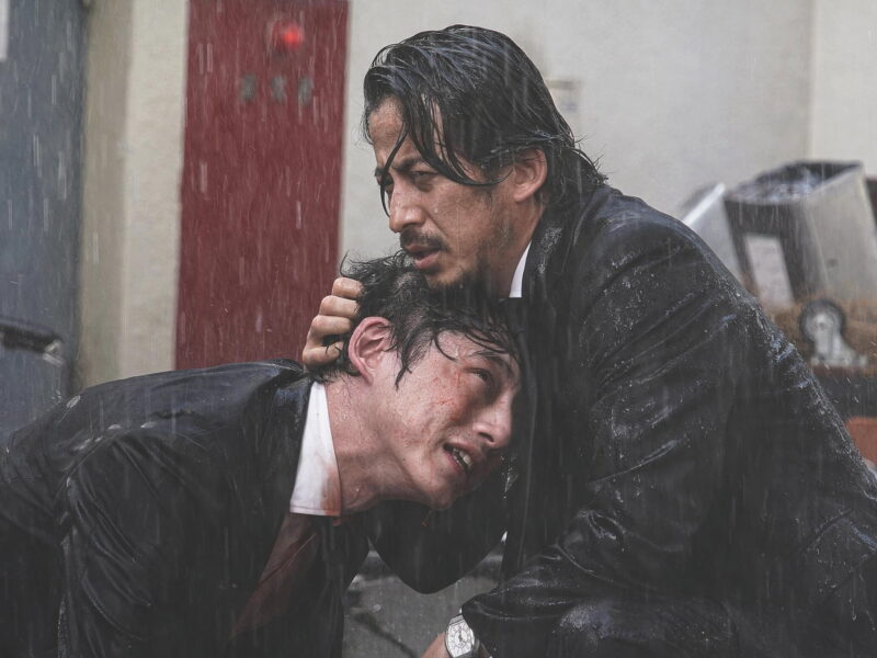 Hell Dogs: A Gritty Yakuza Thriller with Pacing Pitfalls