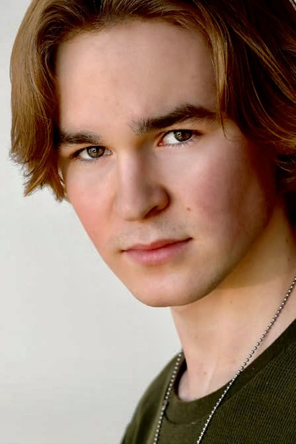 Kai Kadlec como Chris Muley