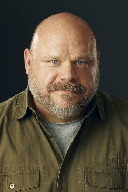 Kevin Chamberlin como Sheldon