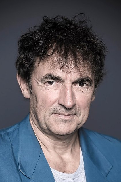 Albert Dupontel como Pierre