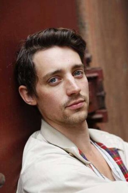 Adam Lundgren as Hilma's brother