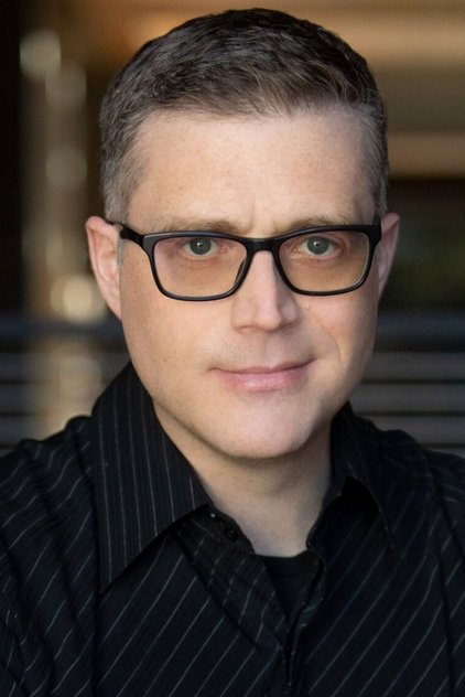 Angus MacLane como ERIC / DERIC / Zyclops (voice)
