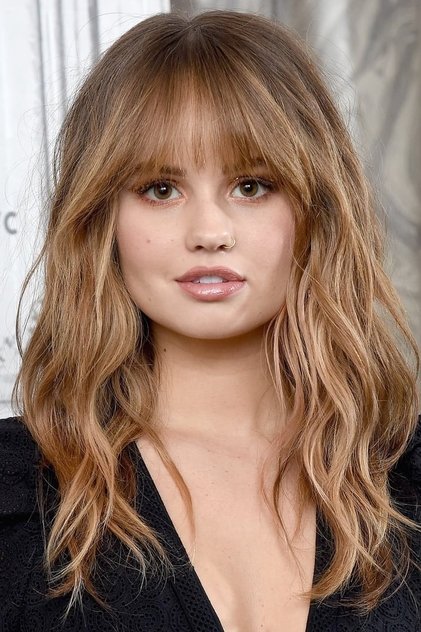 Debby Ryan como Blaire
