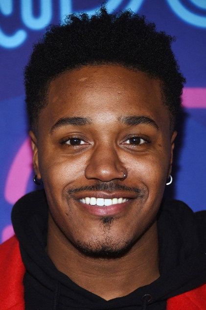 Dewayne Perkins como Dewayne