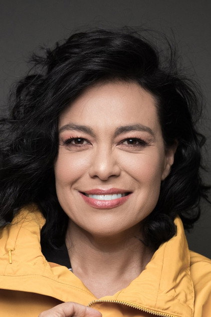Giovanna Zacarías como Mujer del jurado popular