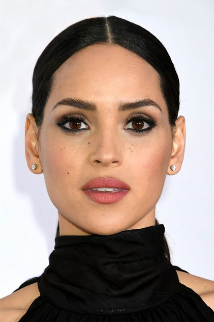 Adria Arjona como Sofia Herrera