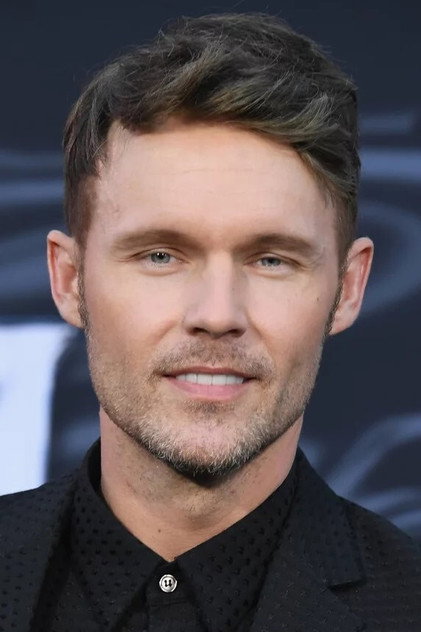 Scott Haze como Curry