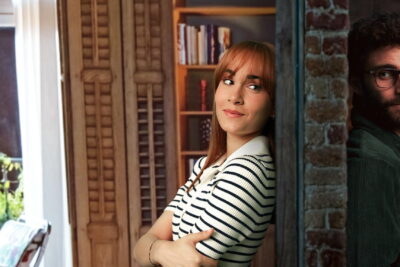 Vicini davvero (2024) Film su Netflix: una commedia romantica per dare il benvenuto alla primavera