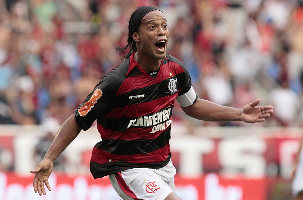Ronaldinho: entre a genialidade do Barcelona e os anos difíceis fora dos gramados