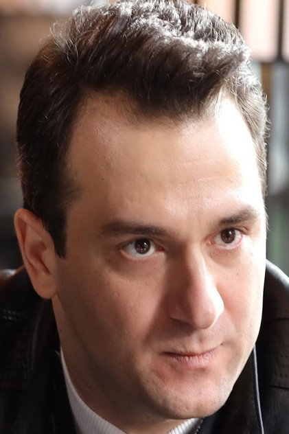 Cem Sürgit como Savcı Gökhan Demirdelen