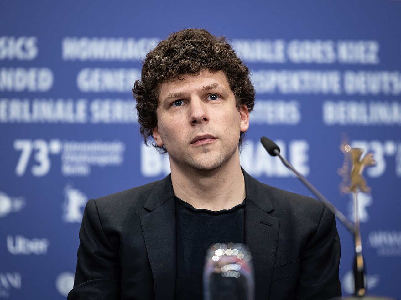 Jesse Eisenberg qualifie les Cavaliers de rôle qui le rend le plus heureux, tandis que Lionsgate prépare &lsquo;Now You See Me 4&rsquo;