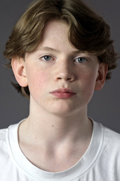 Ian Dolley dans le rôle de Alex Ollerman