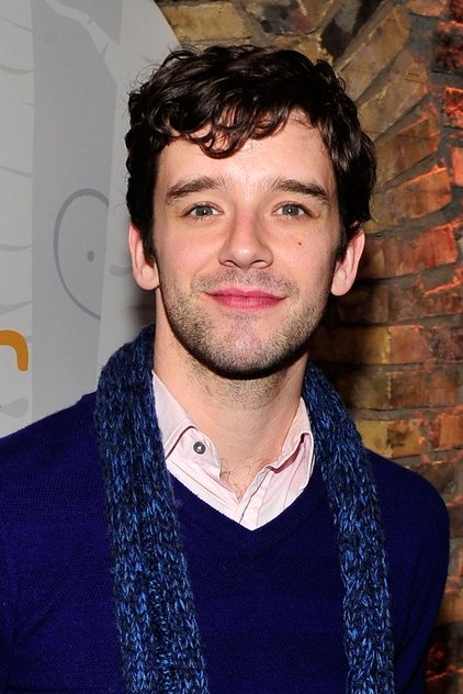 Michael Urie como Peter