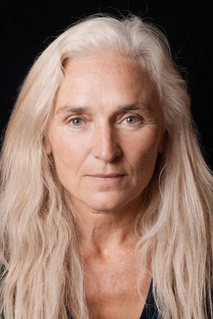 Olwen Fouéré como Sally Hardesty
