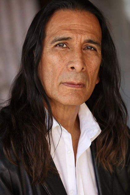 Gregory Zaragoza as Tom Worth