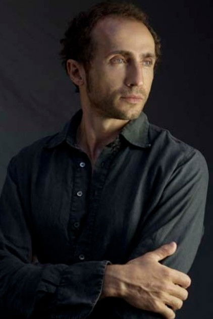 Sergio Albelli como Piero