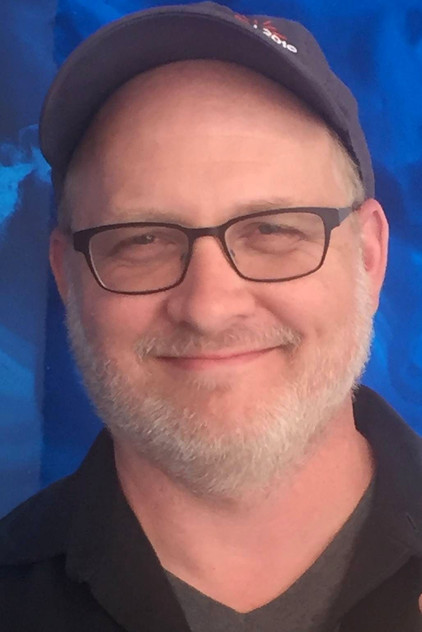 Kevin Ragsdale como Wade