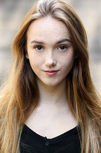 Scarlet Grace nel ruolo di Sally