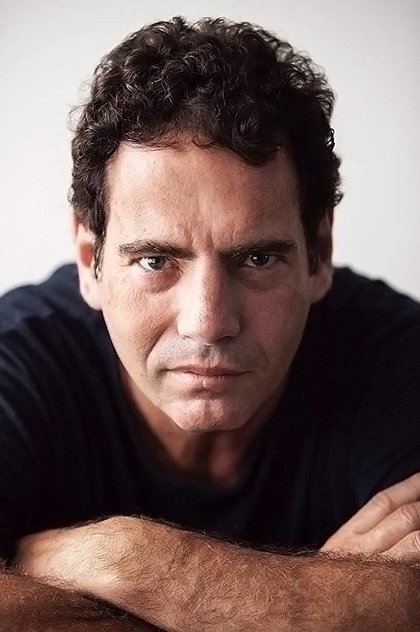 Francisco Denis como Padre Lazaro