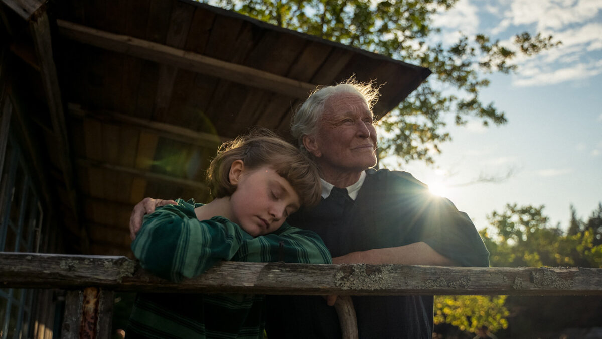 Glenn Close sustenta Memórias de um Verão, o luto insular de Charlie McDowell