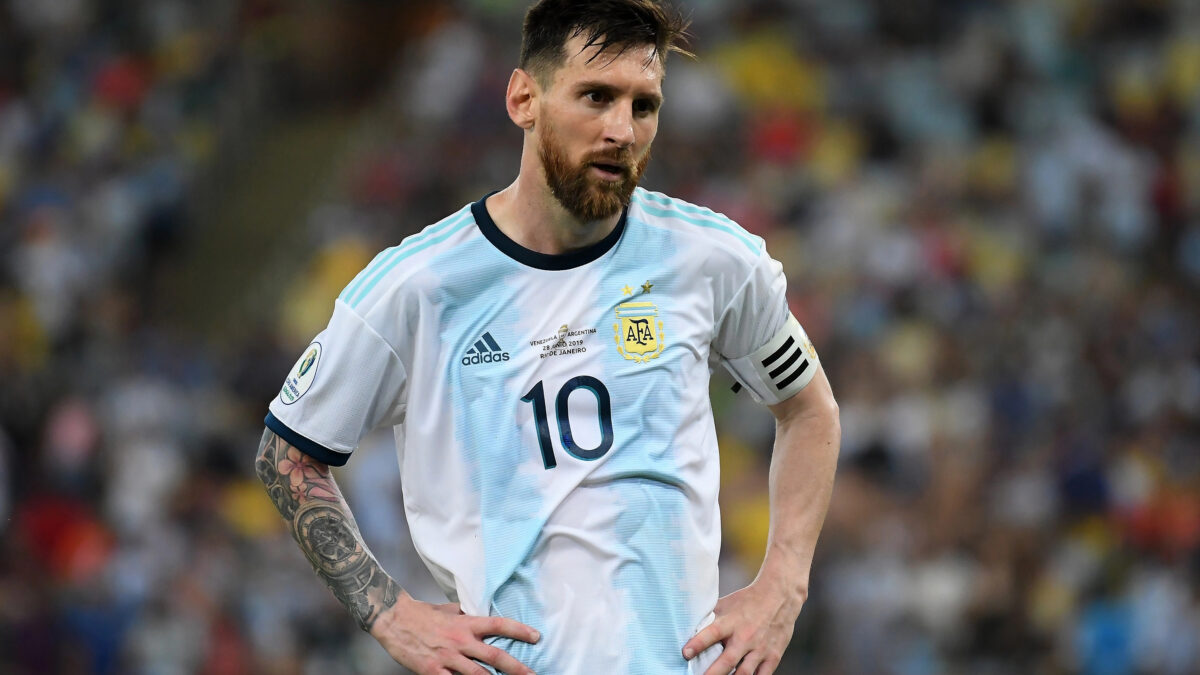 Lionel Messi, el número diez que ya es estatua y aún no decide cuándo bajarse