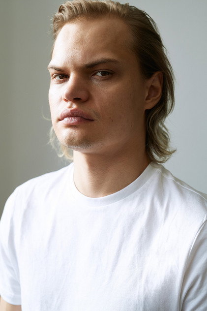 Wilson Gonzalez Ochsenknecht as Till Hermann