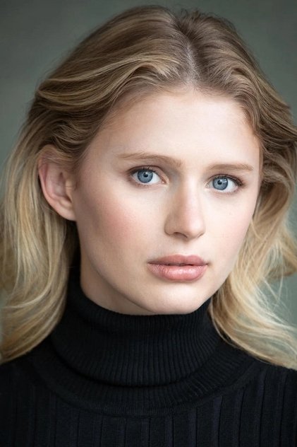 Alexandra Beaton como Sofia