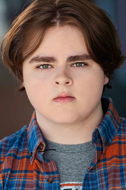 Cade Tropeano como Tommy Tulane