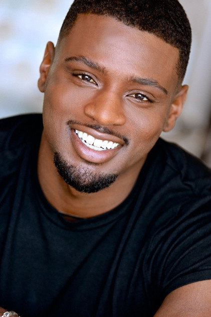 Everett Osborne como Nathaniel 'Sweetwater' Clifton
