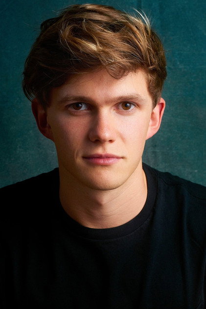 Tom Prior as Robert Hawking (Age 17)