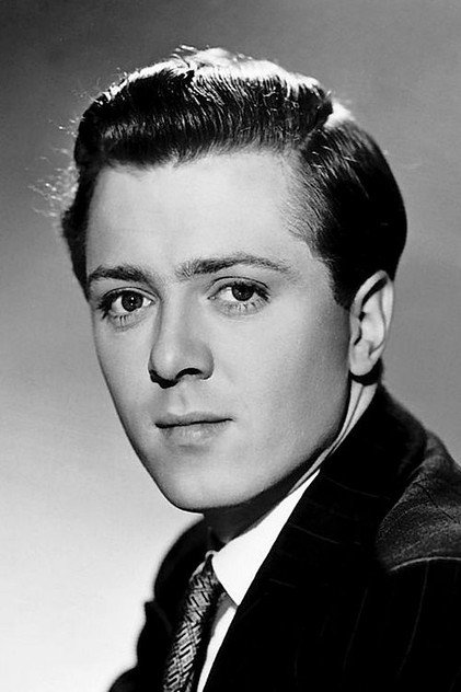 Richard Attenborough como Hammond