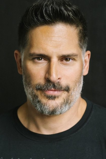 Joe Manganiello como Dr. Troy Nix