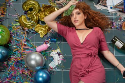 **Heartbreak: comedia honesta pero sin chispa**
