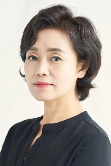 Kang Ae-sim as Jang Geum-ja / Player 149