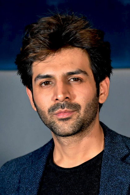 Kartik Aaryan as Arjun Pathak