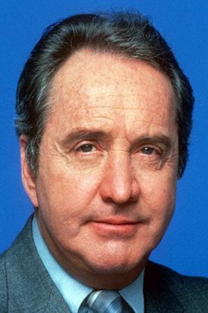 Richard Venture como W.R. Slade