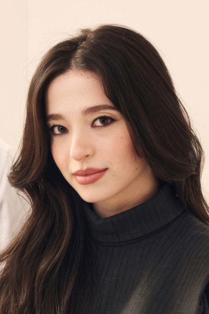 Mikey Madison como Amber Freeman