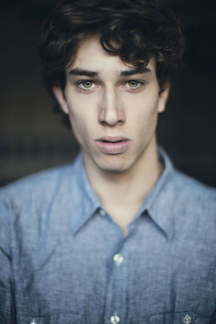 Filippo Marsili como Albert Asper