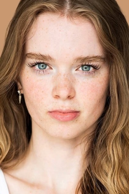 Summer H. Howell como Grace Sobiech
