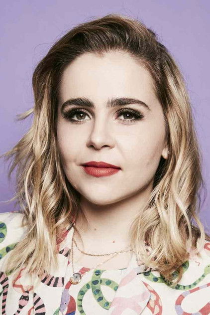 Mae Whitman în rolul Annie (voice)