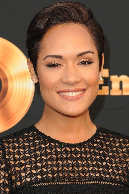 Grace Byers como Allison