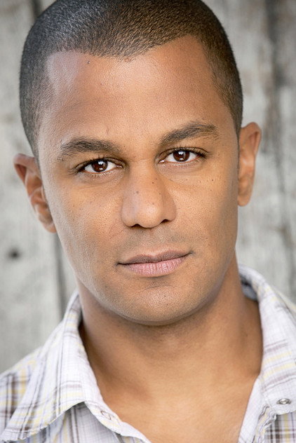 Yanic Truesdale como Max