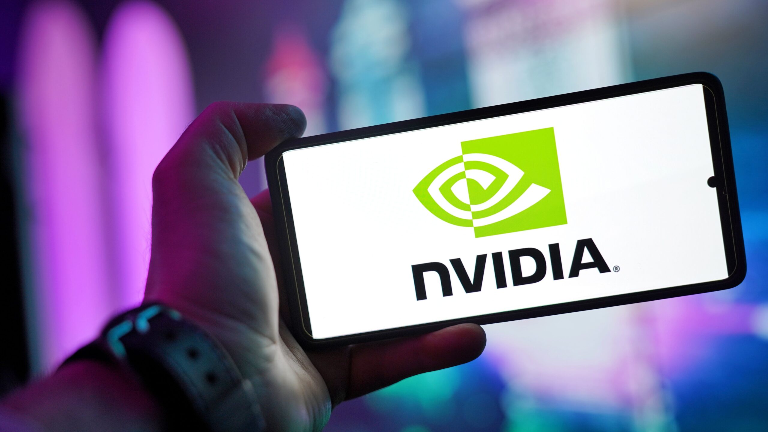 NVIDIA tendió los rieles de la economía de IA — y nadie ha trazado un camino alternativo