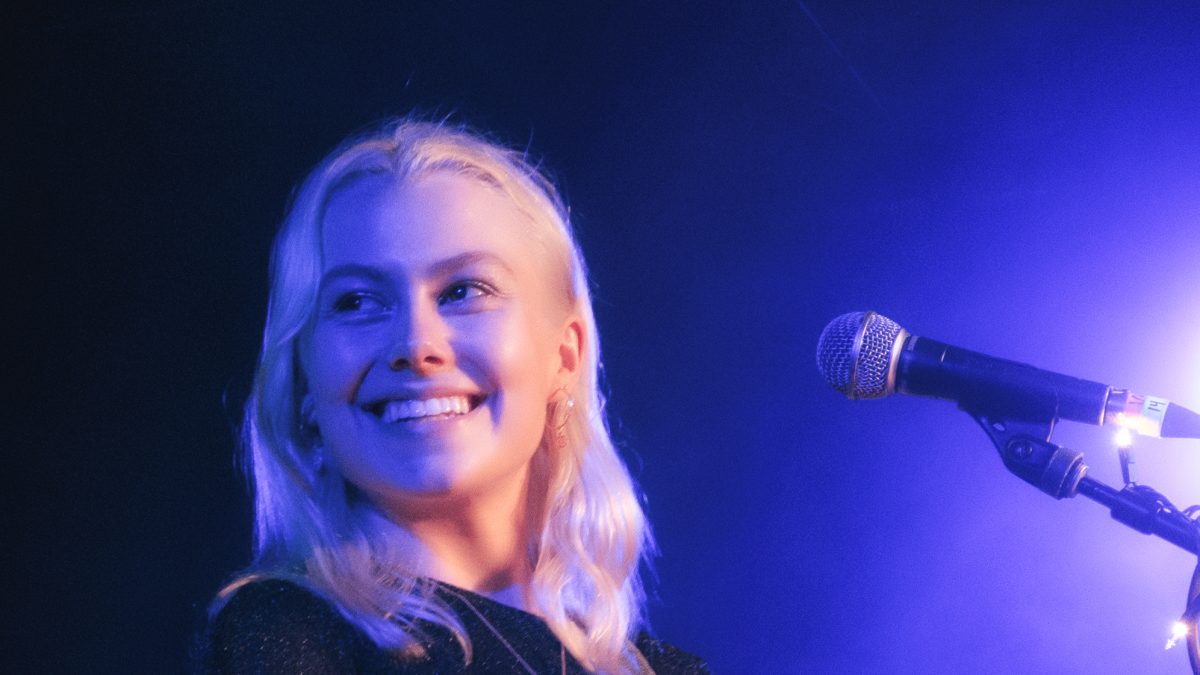 Phoebe Bridgers volta ao solo com Lost Boys e anuncia álbum seis anos após Punisher