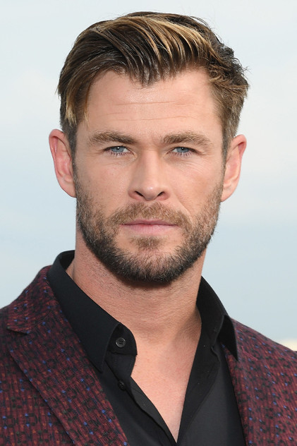 Chris Hemsworth como Tyler Rake