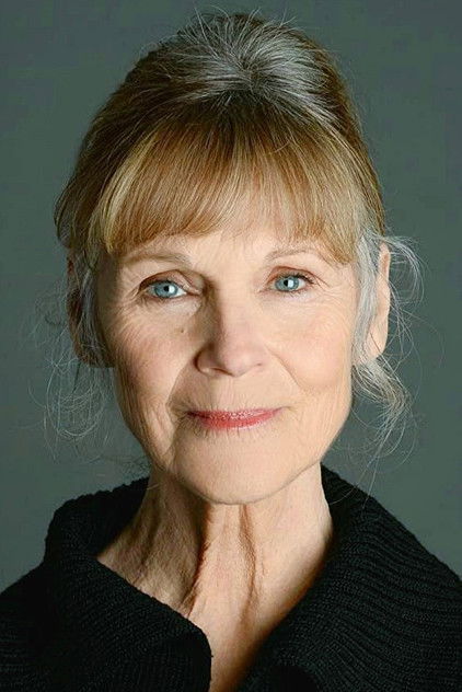 Deborah Grover como Anne Marie