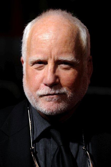 Richard Dreyfuss como Maurice Podoloff