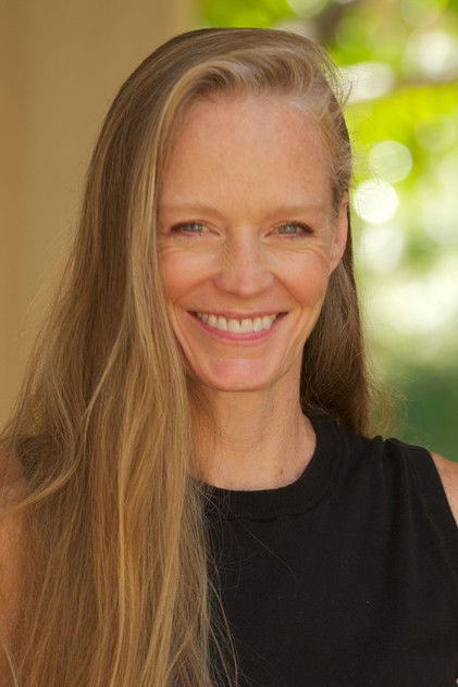 Suzy Amis como Edie Finneran