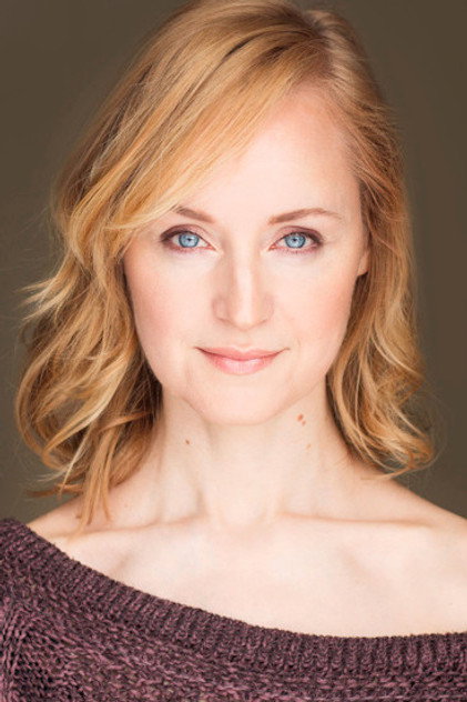 Erin Davie como Camilla