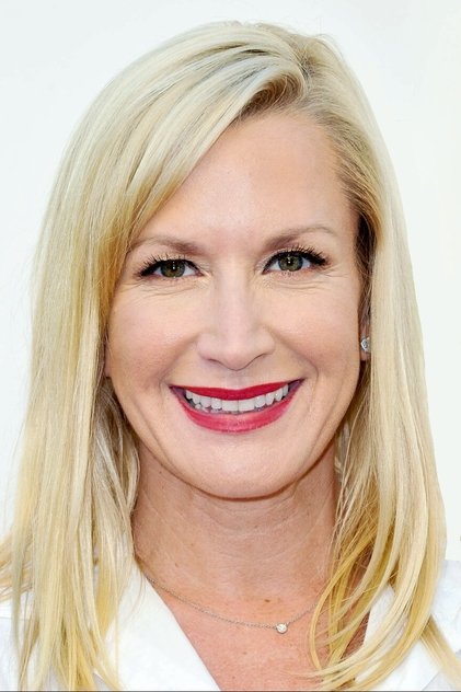 Angela Kinsey como Wilma